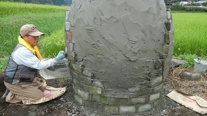 Elderly Couple Recreated A Totoro Bus Stop In Real Life Elderly Couple Recreated A Totoro Bus Stop In Real Life