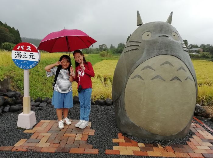 Elderly Couple Recreated A Totoro Bus Stop In Real Life Elderly Couple Recreated A Totoro Bus Stop In Real Life