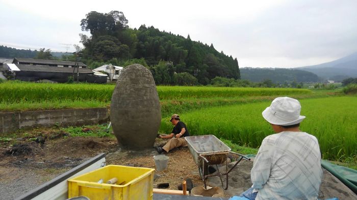 Elderly Couple Recreated A Totoro Bus Stop In Real Life Elderly Couple Recreated A Totoro Bus Stop In Real Life
