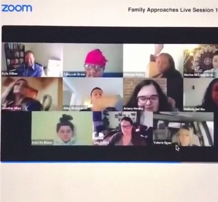 Woman Forgets She’s In A Video Conference, Starts Pooping Woman Forgets She’s In A Video Conference, Starts Pooping