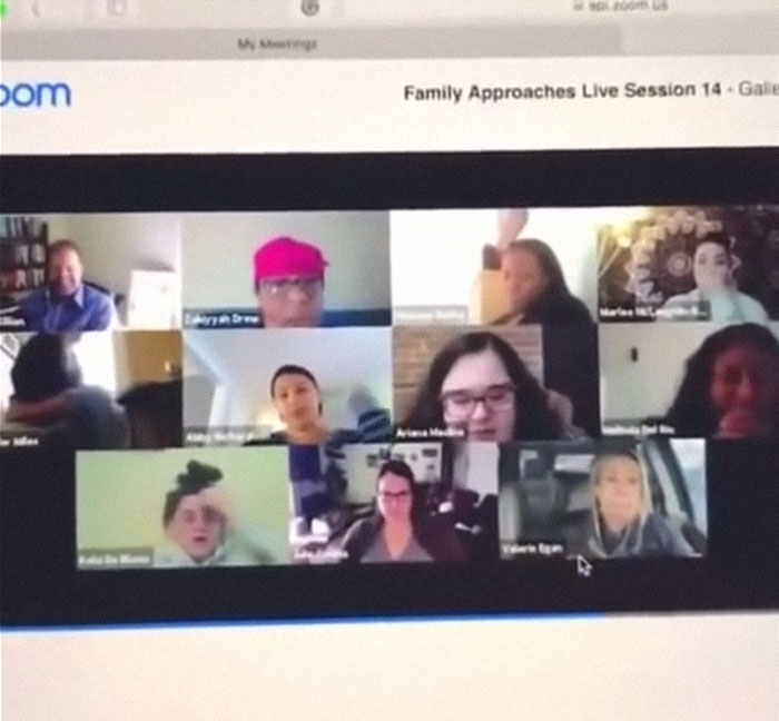 Woman Forgets She’s In A Video Conference, Starts Pooping Woman Forgets She’s In A Video Conference, Starts Pooping