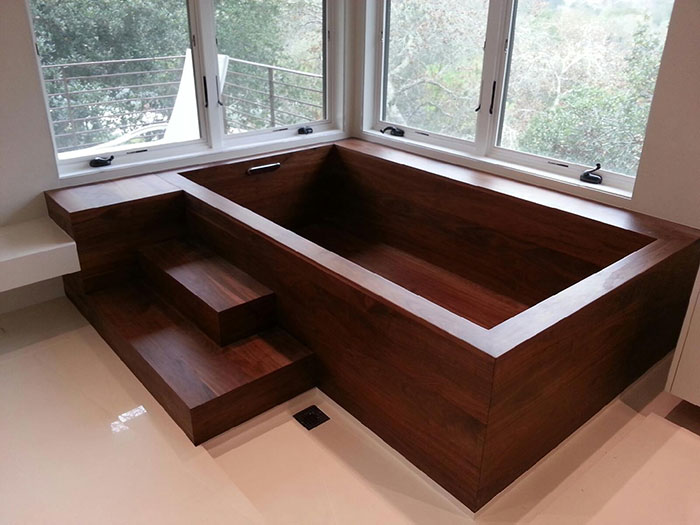 This Woodworker Uses His Background In Shipbuilding To Create Stunning Wooden Bathtubs This Woodworker Uses His Background In Shipbuilding To Create Stunning Wooden Bathtubs