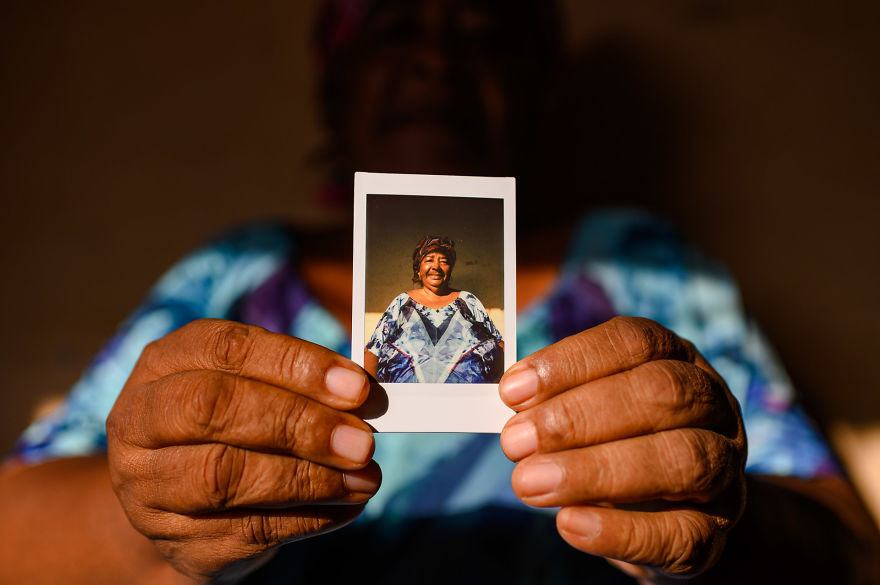 I Used Polaroid To Connect With Locals In Sierra Leone I Used Polaroid To Connect With Locals In Sierra Leone