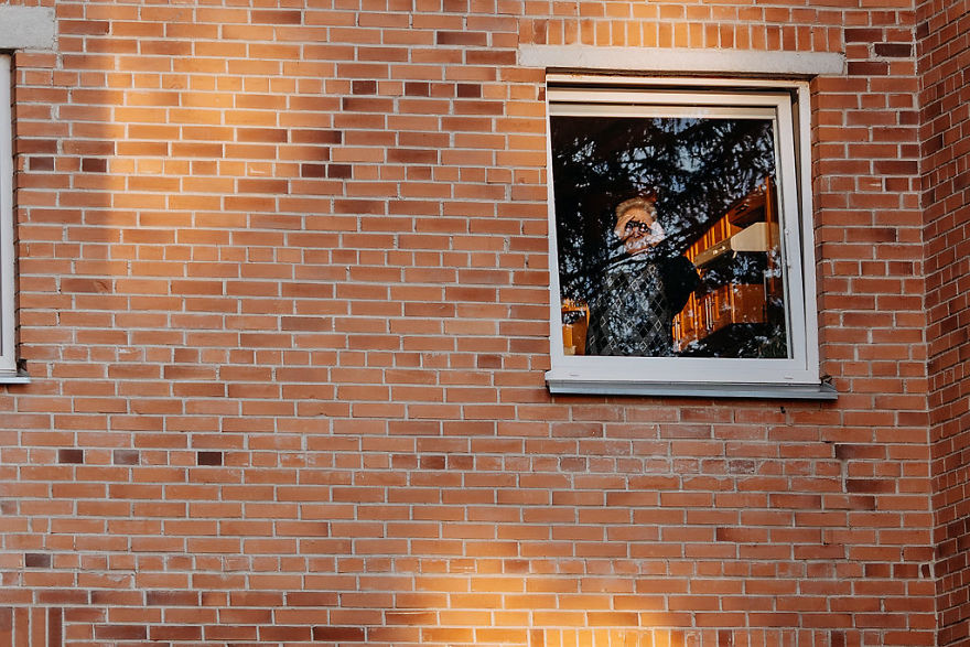 Kaunas' Courtyards Transform Into Stages As Various Artists Perform For Quarantined People