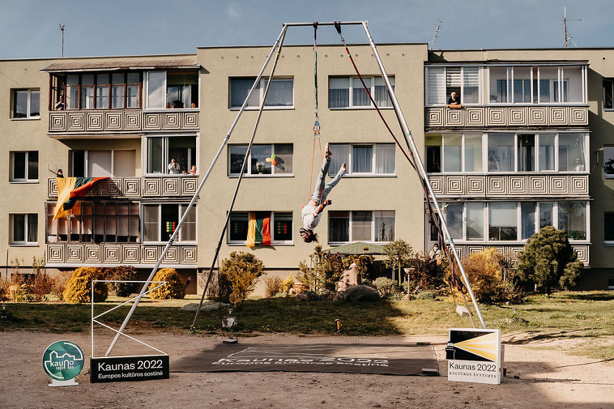 Kaunas' Courtyards Transform Into Stages As Various Artists Perform For Quarantined People
