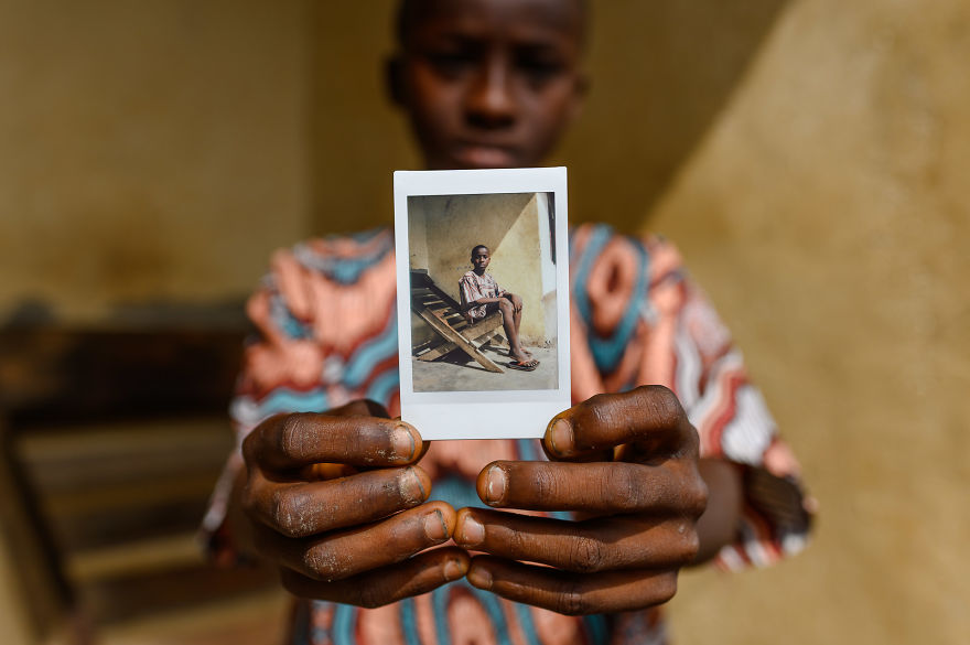 I Used Polaroid To Connect With Locals In Sierra Leone I Used Polaroid To Connect With Locals In Sierra Leone