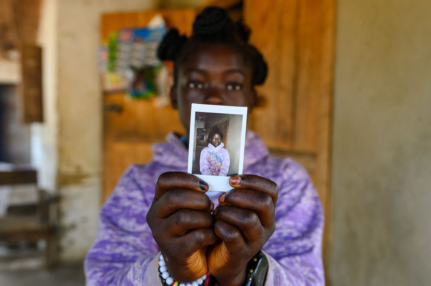 I Used Polaroid To Connect With Locals In Sierra Leone I Used Polaroid To Connect With Locals In Sierra Leone