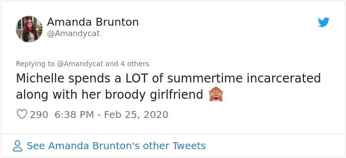 Woman Shares How She Realized Her Two Hens Were In A Lesbian Relationship In An Entertaining Thread