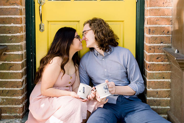 Couple Recreate Their Engagement In Animal Crossing, People Think It's One Of The Most Best Uses Of The Game Couple Recreate Their Engagement In Animal Crossing, People Think It's One Of The Most Best Uses Of The Game