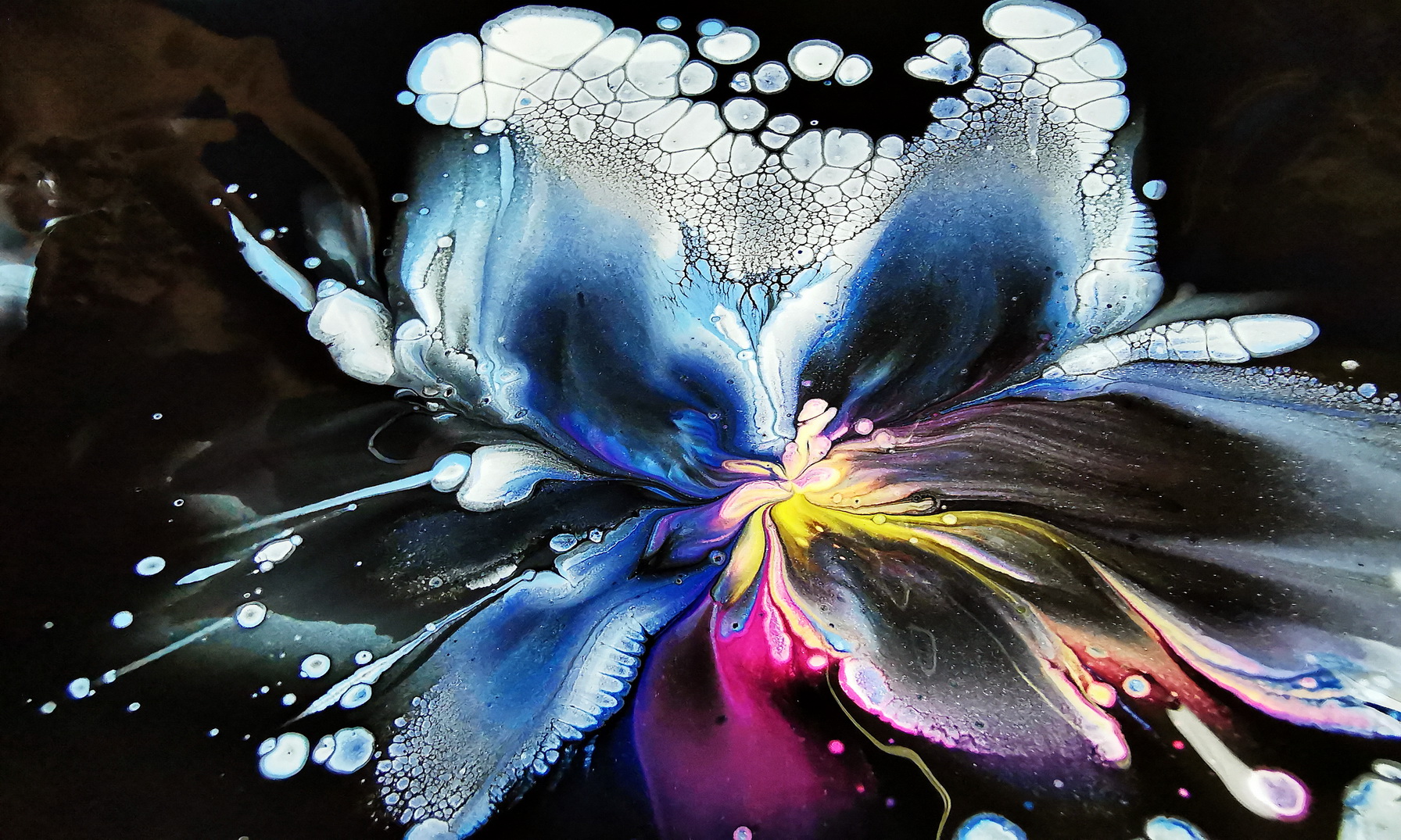 Dip With Glove Wrapped Up With Paper Napkin – Acrylic Painting – #stayhome And Paint #withme