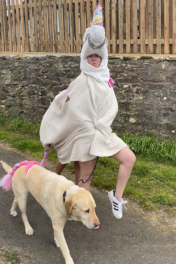 Woman Wears Bizarre Costumes While Walking Her Dog During The Quarantine And He Looks Embarrassed (8 Pics) Woman Wears Bizarre Costumes While Walking Her Dog During The Quarantine And He Looks Embarrassed (8 Pics)