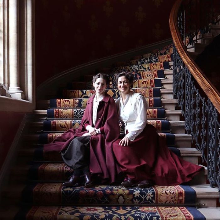 Historical-Dress-Reconstruction-Bernadette-Banner