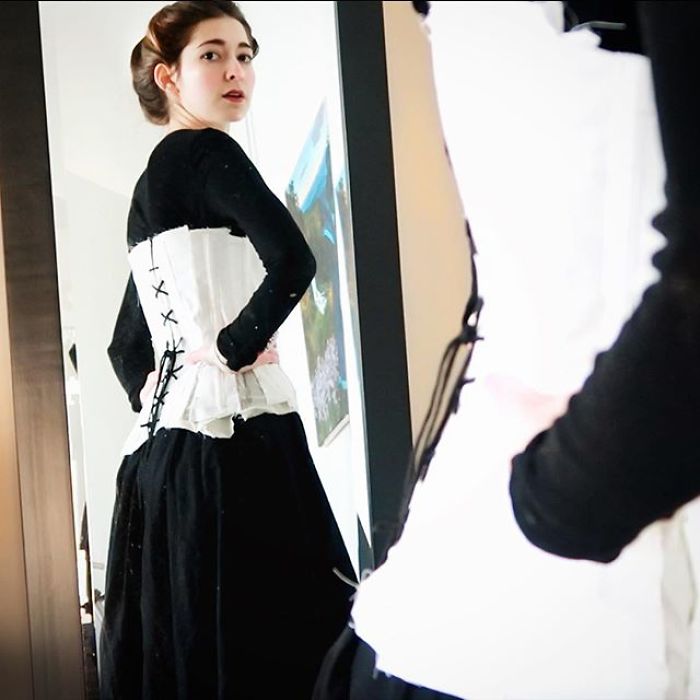 Historical-Dress-Reconstruction-Bernadette-Banner