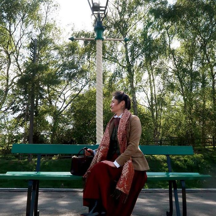 Historical-Dress-Reconstruction-Bernadette-Banner