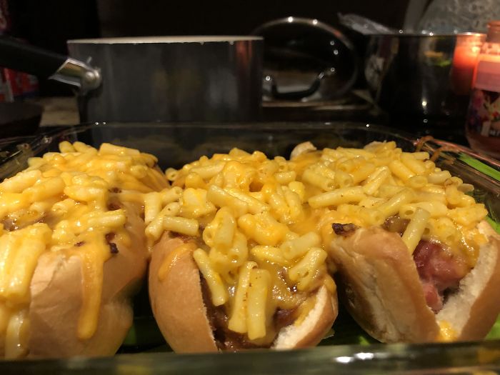 Mac And Cheese Chili Dogs