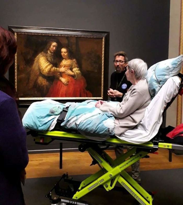 Thanks To This Wonderful Dutch Ambulance Wish Foundation Which Fulfills Last Wishes. This Terminally Ill Lady Enjoyed Her Favorite Painting In The Rijksmuseum In Amsterdam