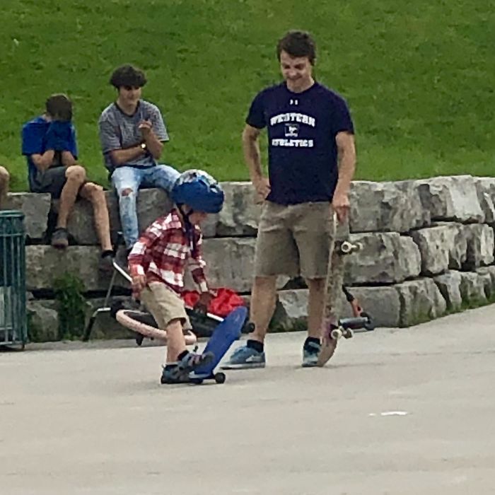 These Teens At The Skateboard Park Treating My 5-Year-Old Like He's One Of Them