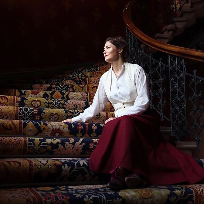 Historical-Dress-Reconstruction-Bernadette-Banner