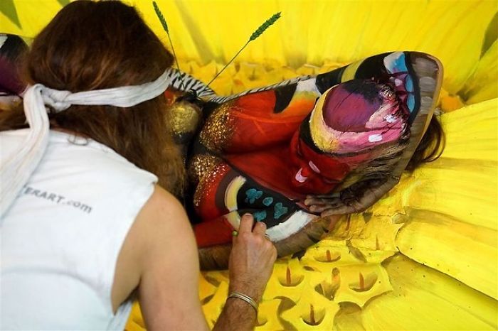 This Butterfly Is Actually A Woman Whose Entire Body Was Painted By Johannes Stötter This Butterfly Is Actually A Woman Whose Entire Body Was Painted By Johannes Stötter