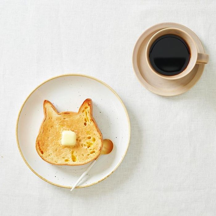 Japanese Bakery Makes Cat-Shaped Breads And They're Just Too Adorable