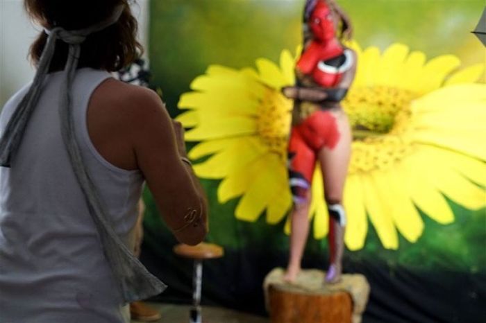 This Butterfly Is Actually A Woman Whose Entire Body Was Painted By Johannes Stötter This Butterfly Is Actually A Woman Whose Entire Body Was Painted By Johannes Stötter