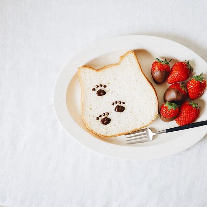Japanese Bakery Makes Cat-Shaped Breads And They're Just Too Adorable