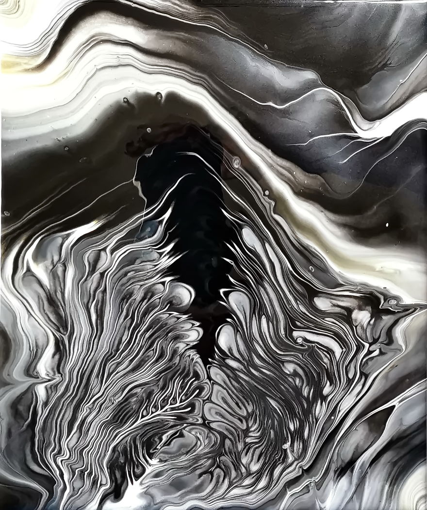 I Poured Black, White, Gold, And Silver Acrylic Paint Together And Got A Painting I Wasn't Expecting