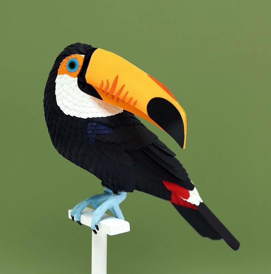 Colombian Artist Makes Unbelievable Paper Birds