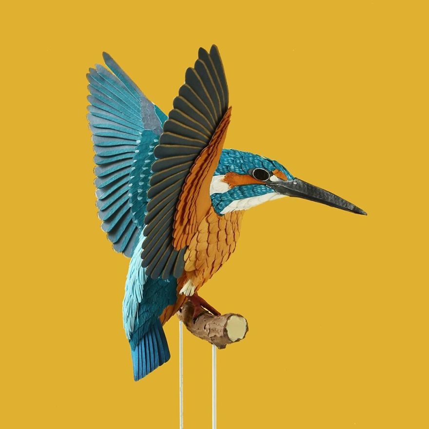 Colombian Artist Makes Unbelievable Paper Birds