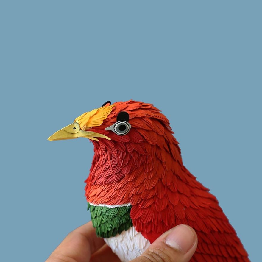 Colombian Artist Makes Unbelievable Paper Birds