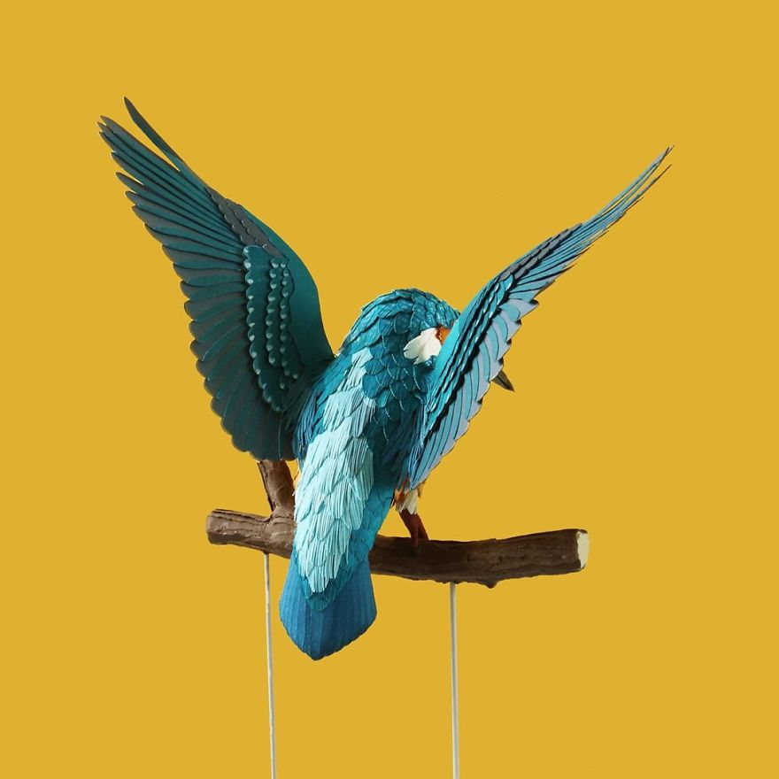 Colombian Artist Makes Unbelievable Paper Birds