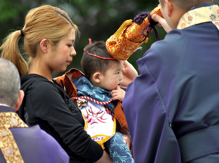 Sumo Wrestlers And Babies - Japanese Baby-Crying Sumo Festival Sumo Wrestlers And Babies - Japanese Baby-Crying Sumo Festival
