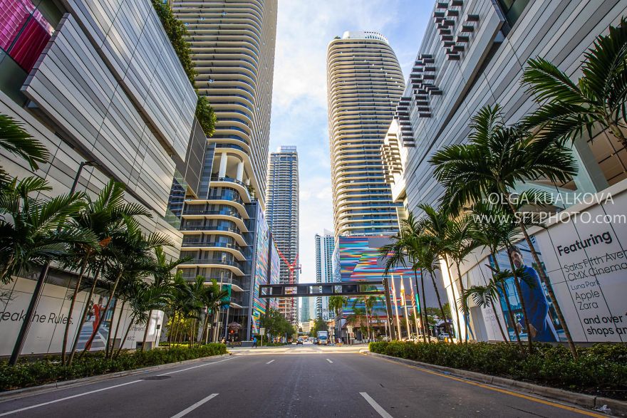 Downtown Miami, 9 Am