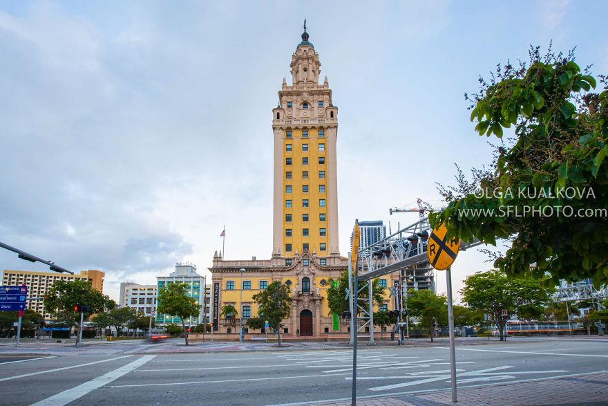 Freedom Tower Downtown Miami, 8 Am