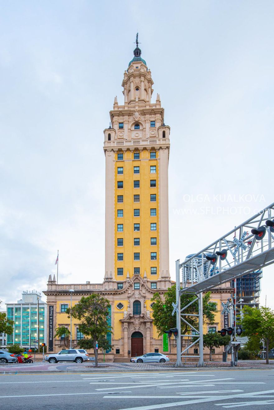 Freedom Tower Downtown Miami, 8 Am