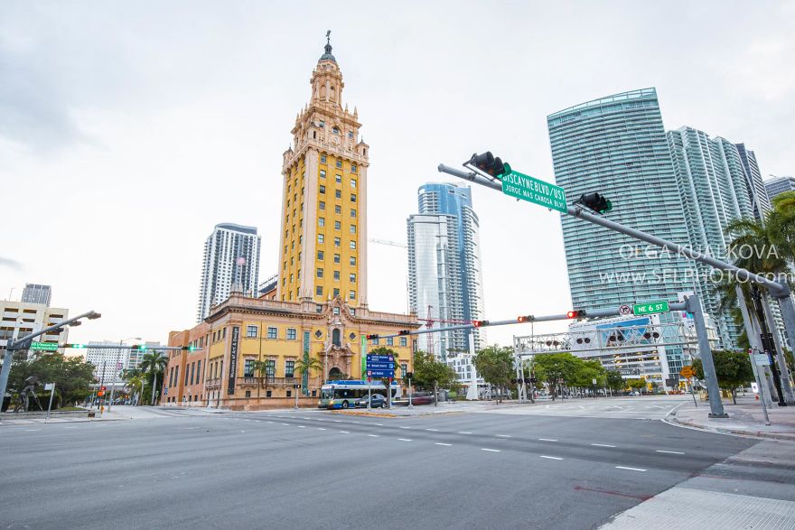 Freedom Tower Downtown Miami, 8 Am