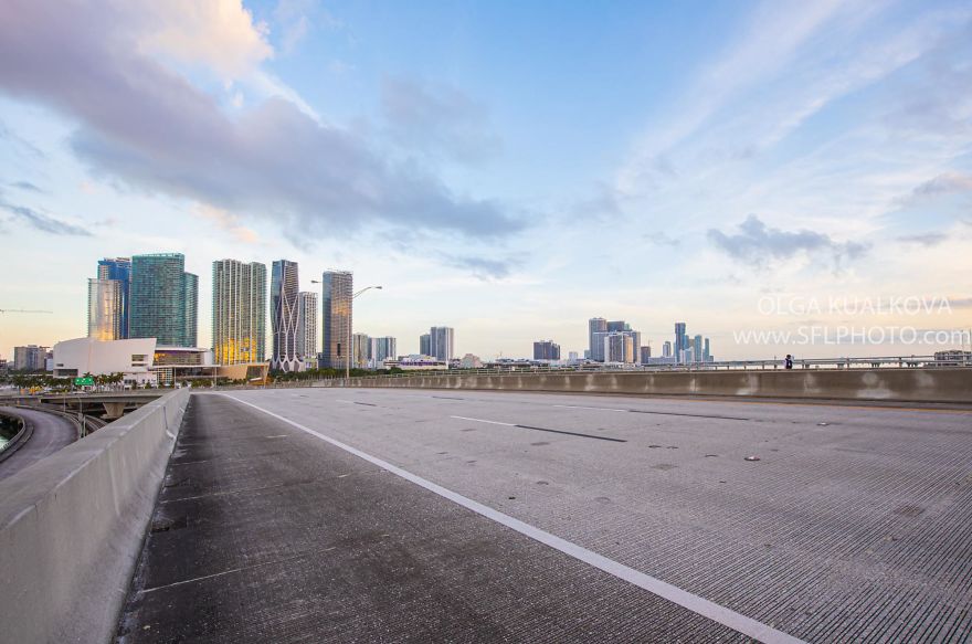 Downtown Miami, 8 Am