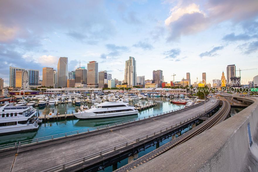 Bayside Downtown Miami, 8 Am