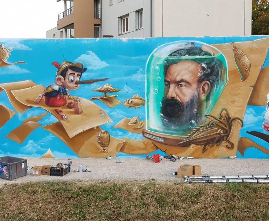 Street Artist Paints A Mind-Bending Illusion Of A Sphynx Cat On An Old Gas Tank