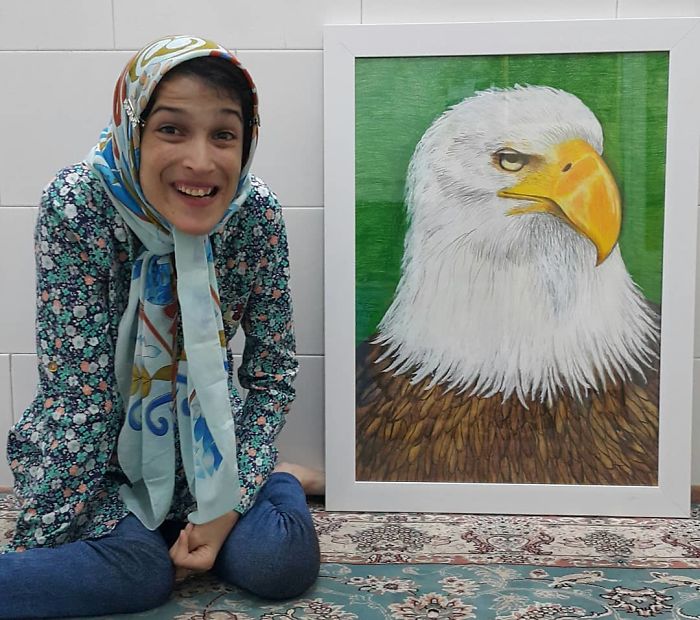 Disabled-Iranian-Artist-Draws-With-Feet-Fatemeh-Hammami-Nasrabadi