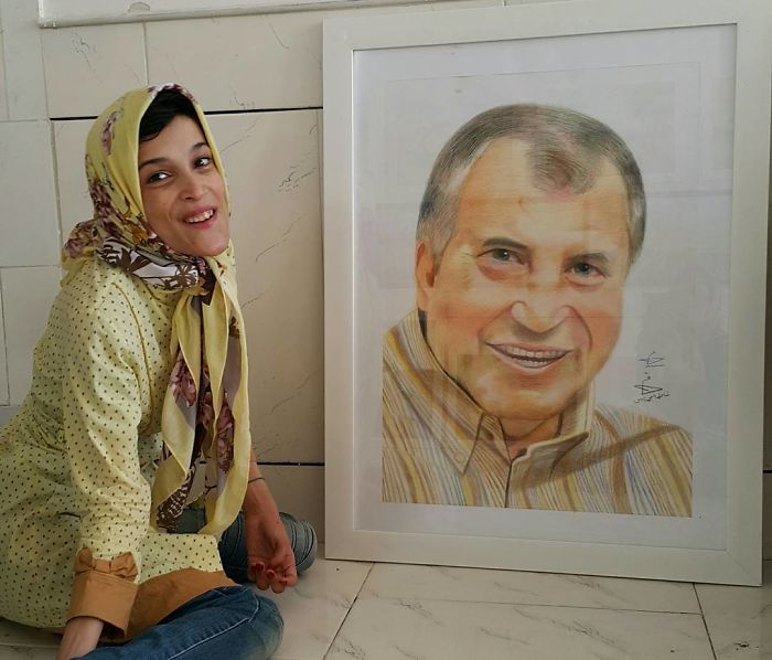 Disabled-Iranian-Artist-Draws-With-Feet-Fatemeh-Hammami-Nasrabadi