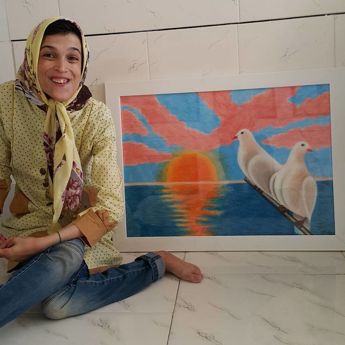 Disabled-Iranian-Artist-Draws-With-Feet-Fatemeh-Hammami-Nasrabadi