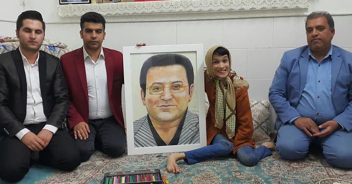 Disabled-Iranian-Artist-Draws-With-Feet-Fatemeh-Hammami-Nasrabadi