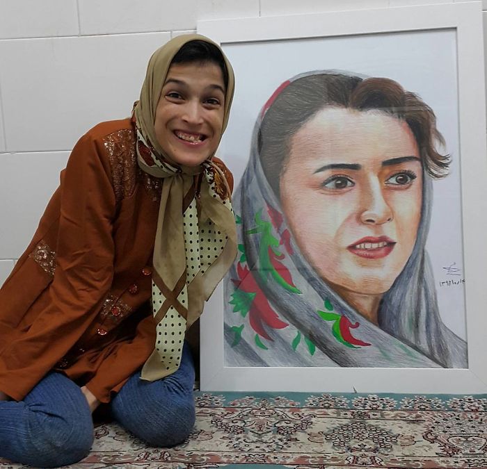 Disabled-Iranian-Artist-Draws-With-Feet-Fatemeh-Hammami-Nasrabadi