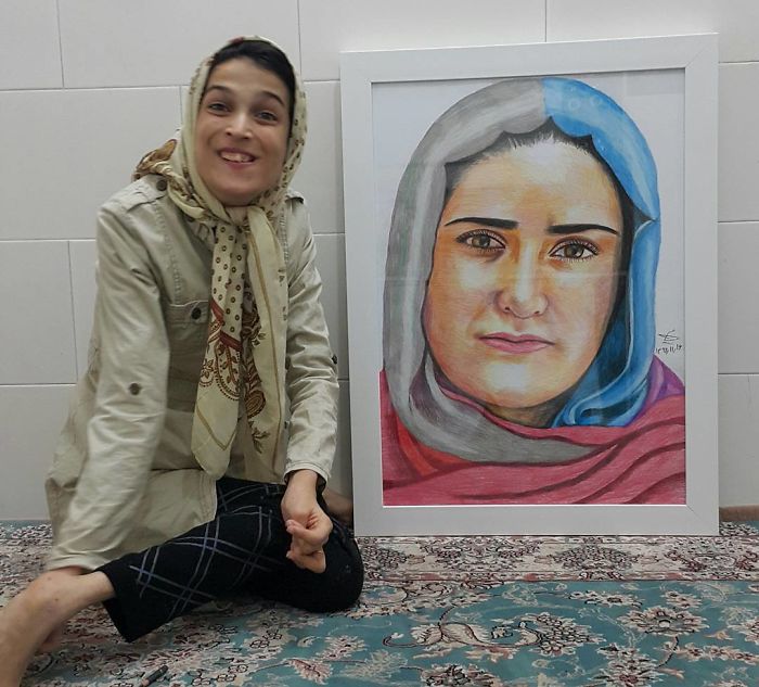 Disabled-Iranian-Artist-Draws-With-Feet-Fatemeh-Hammami-Nasrabadi