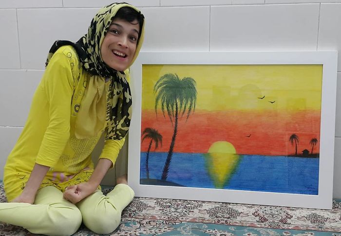 Disabled-Iranian-Artist-Draws-With-Feet-Fatemeh-Hammami-Nasrabadi
