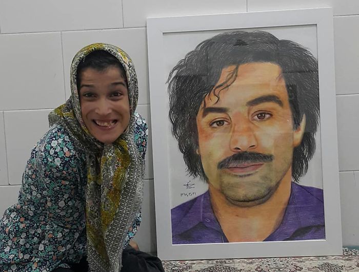 Disabled-Iranian-Artist-Draws-With-Feet-Fatemeh-Hammami-Nasrabadi