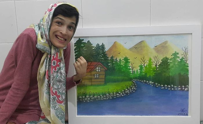 Disabled-Iranian-Artist-Draws-With-Feet-Fatemeh-Hammami-Nasrabadi