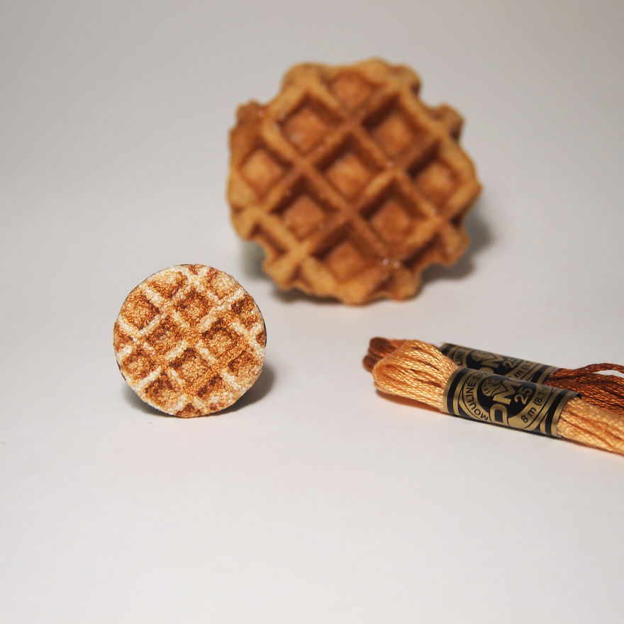 Japanese Artist Makes Embroidery So Realistic That It Makes You Want To Eat It