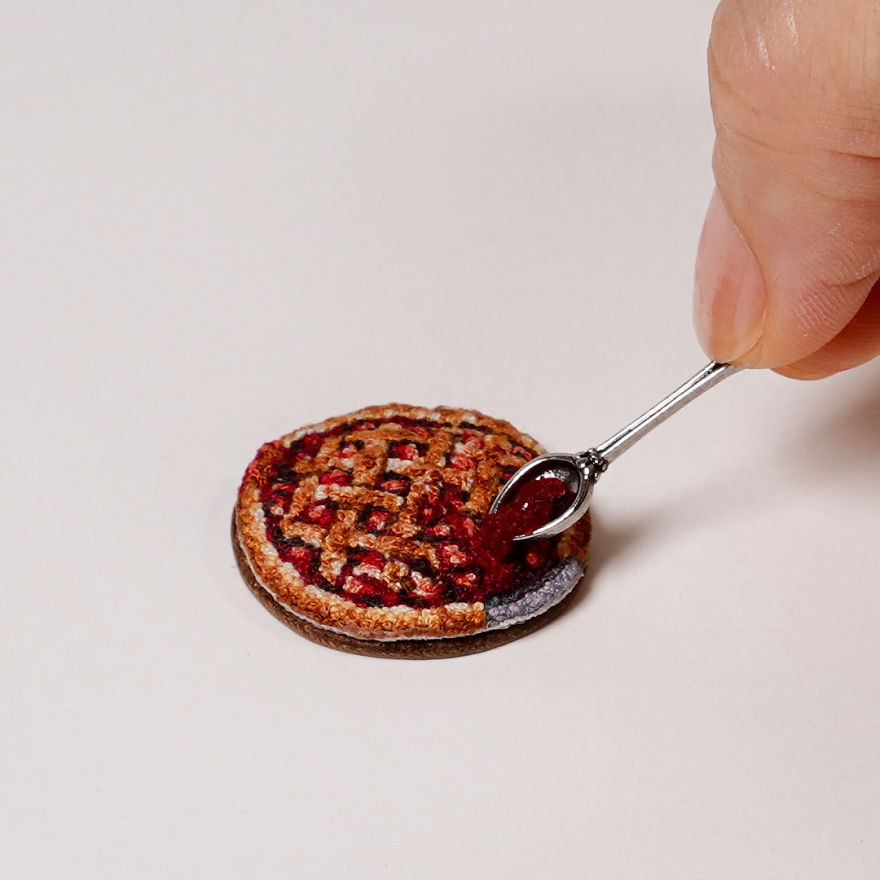Japanese Artist Makes Embroidery So Realistic That It Makes You Want To Eat It